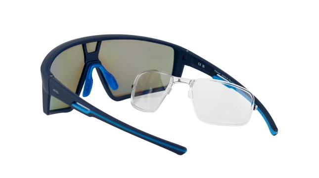 Солнцезащитные очки INVU IA 22610 B клип